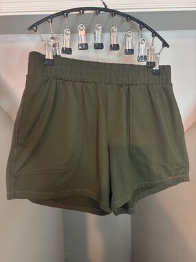 Women’s Olive Green Drawstring All in Motion  Active Shorts